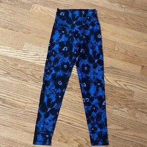 Aerie Vibrant Blue and Black Patterned Leggings Floral S rare leggings like new!